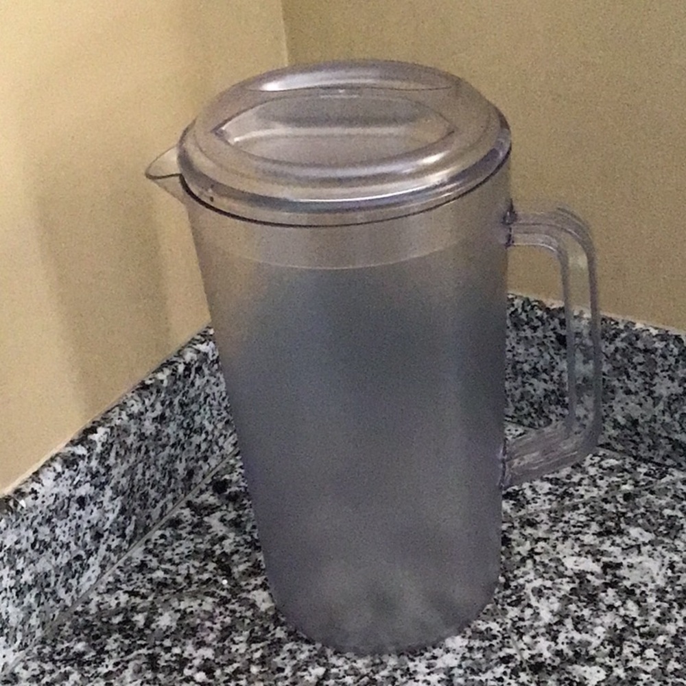 G.E.T. one gallon pitcher with lid